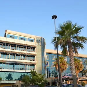 4* فندق إنترناشيونال